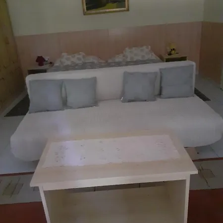 Andor Apartman *