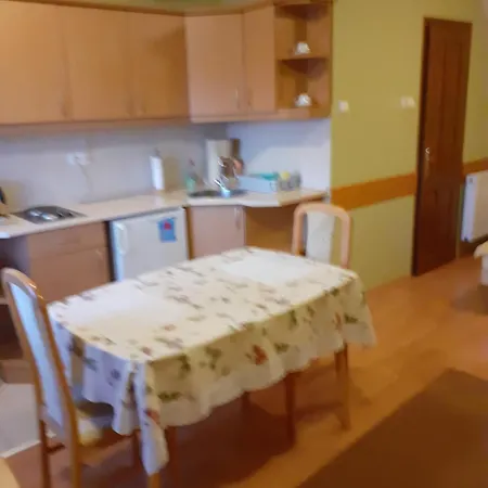 Andor Apartman *